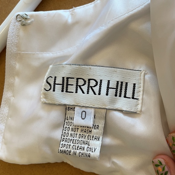 SHERRI HILL BLUE POLKADOT DRESS PEARL TOP - Picture 12 of 13